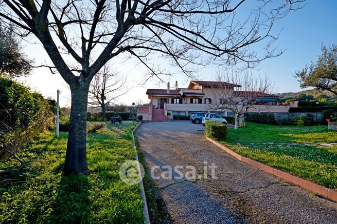 Villa in residenziale in Via Monte Calcaro 27