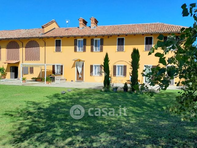 Casa indipendente in residenziale in Frazione Revignano 213