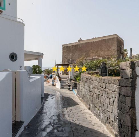 Appartamento in residenziale in Via Soldato Francesco Picone