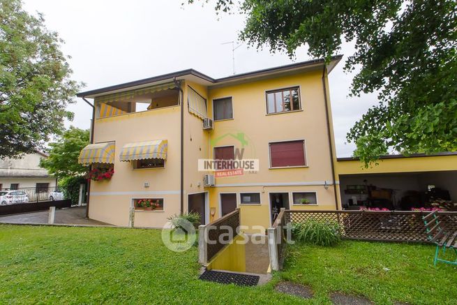 Appartamento in residenziale in Via Udine 55