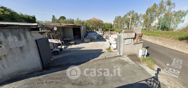 Capannone in commerciale in Via Torretta 39