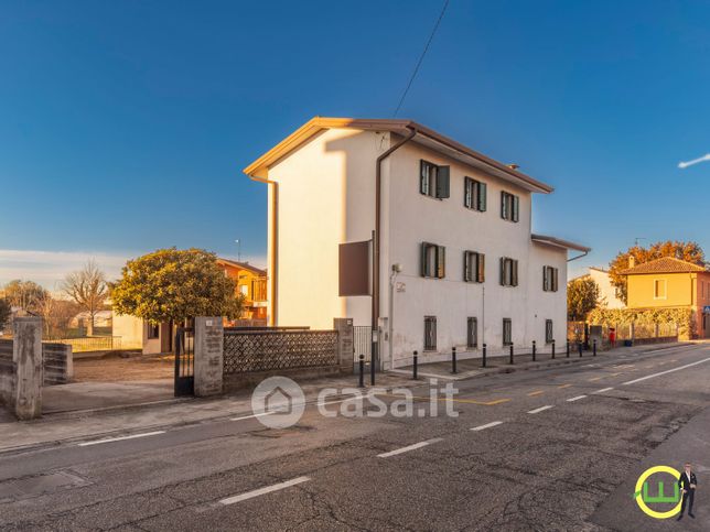 Casa indipendente in residenziale in Via Pozzuolo 303