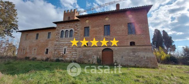 Villa in residenziale in Strada di Salteano