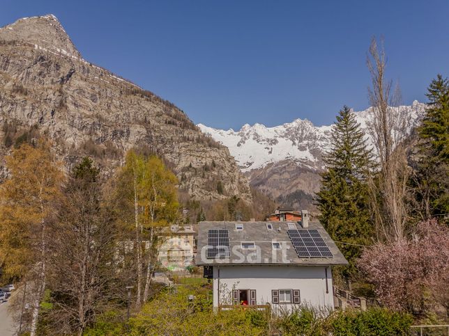 Appartamento in residenziale in Via la Villette 11