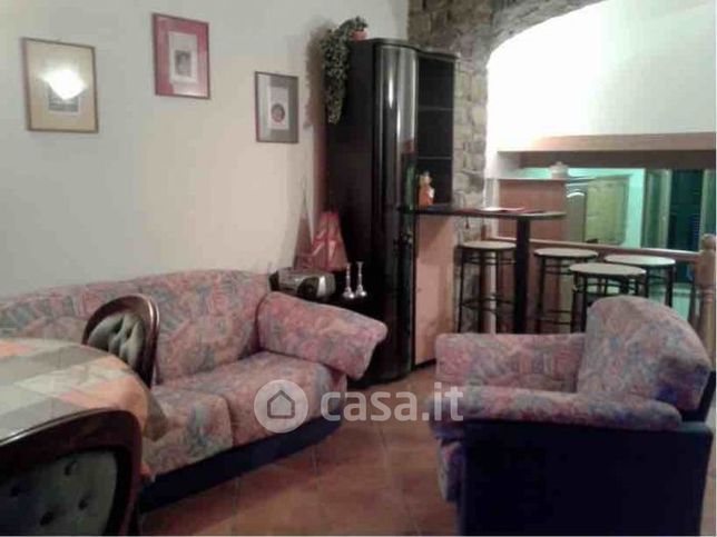 Casa indipendente in residenziale in Via Principale