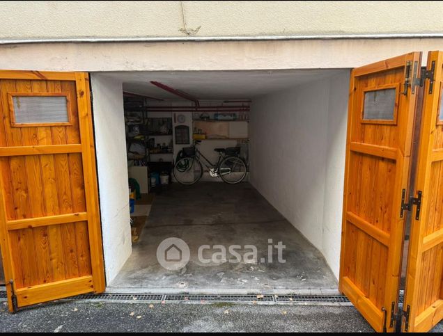 Box/posto auto in residenziale in Via Paolo Canessa
