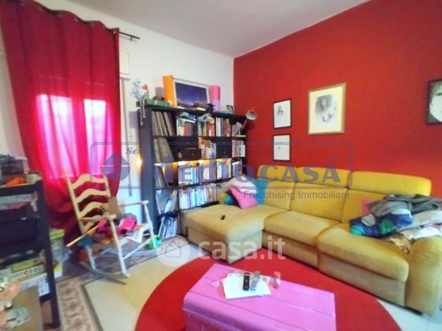 Casa indipendente in residenziale in Via Vittorio Veneto