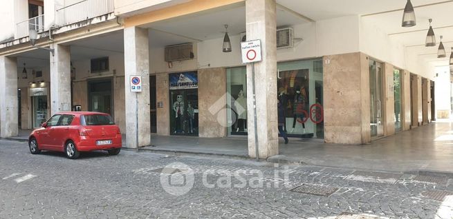 Garage/posto auto in residenziale in Via Andrea Sorrentino 4