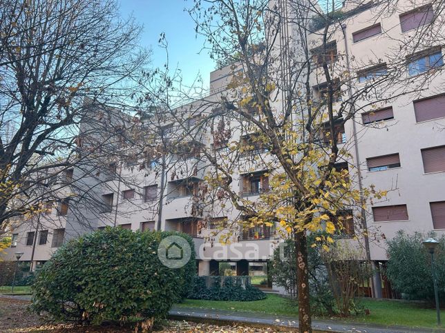 Appartamento in residenziale in Via Amedeo Lipparini 5