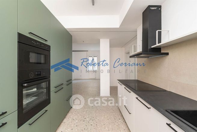 Appartamento in residenziale in Via G. Leopardi 15