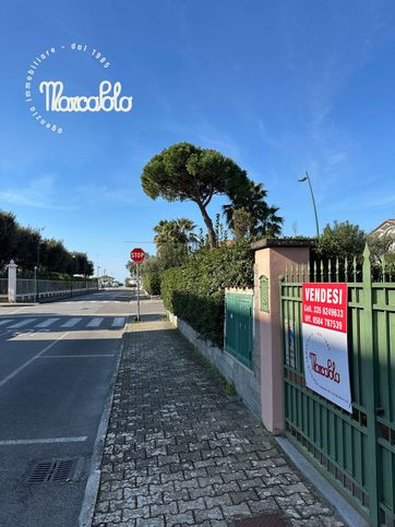 Casa indipendente in residenziale in Via Giacomo Matteotti 23