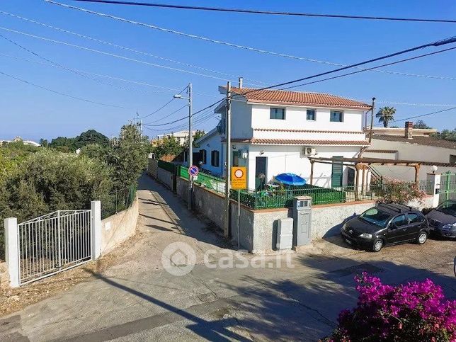 Appartamento in residenziale in Via Approdo