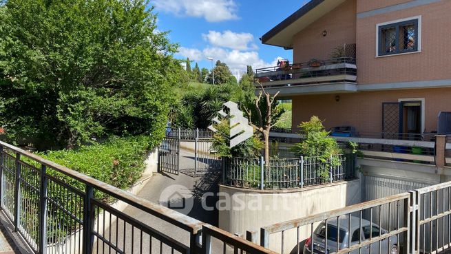 Appartamento in residenziale in Via Carlo Gherardini
