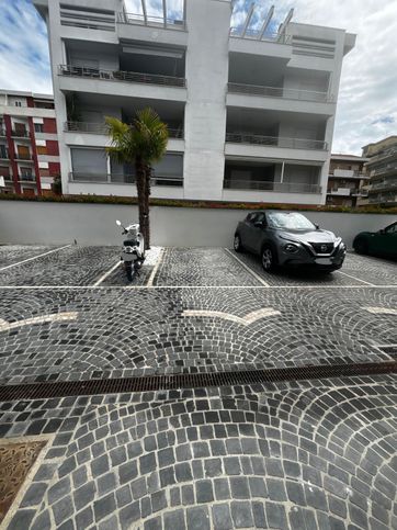 Box/posto auto in residenziale in Viale G. Marconi 231