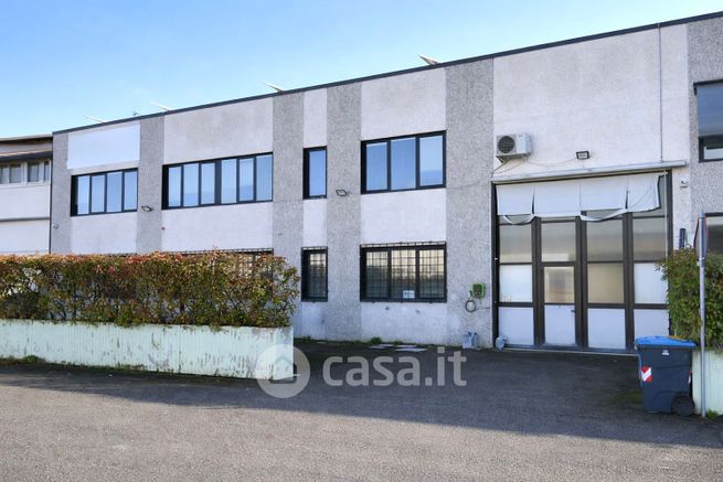 Ufficio in commerciale in Via Cartiera