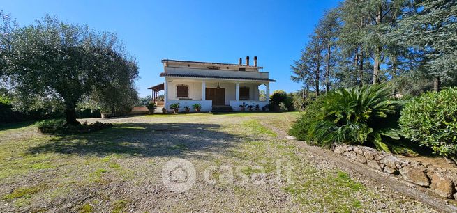 Villa in residenziale in Località Caricarole 2