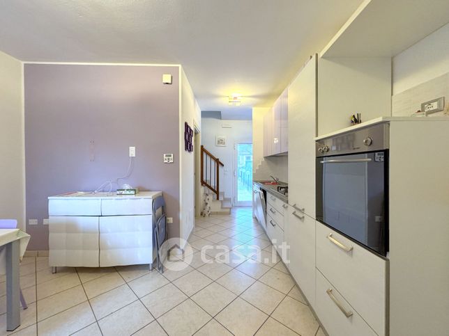 Villetta a schiera in residenziale in Via Roma 5