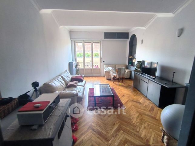 Appartamento in residenziale in Via Valeggio 26