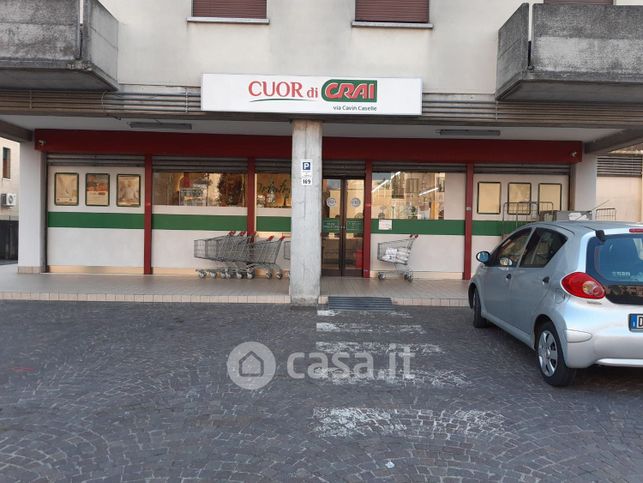 Attivitã /licenza (con o senza mura) in commerciale in Via Cavin Caselle 169
