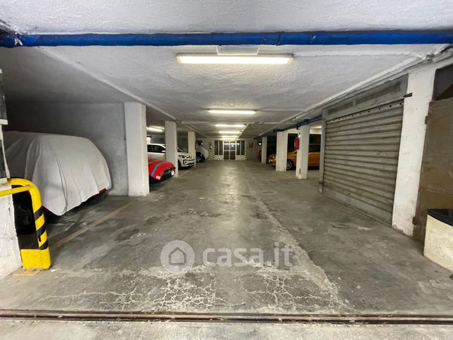 Garage/posto auto in residenziale in Via Gian Francesco De Marchi