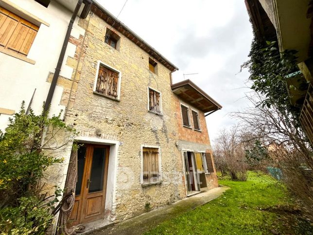 Rustico/casale in residenziale in Via Cal Longa 31