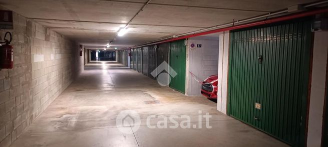 Box/posto auto in residenziale in Via Emilio Salgari 483