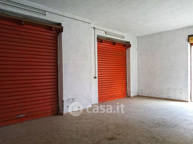 Garage/posto auto in residenziale in Via Mario Timossi