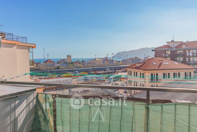 Appartamento in residenziale in Via Luigi Cadorna 3