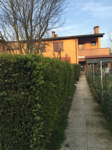 Appartamento in residenziale in Via Bassa 142