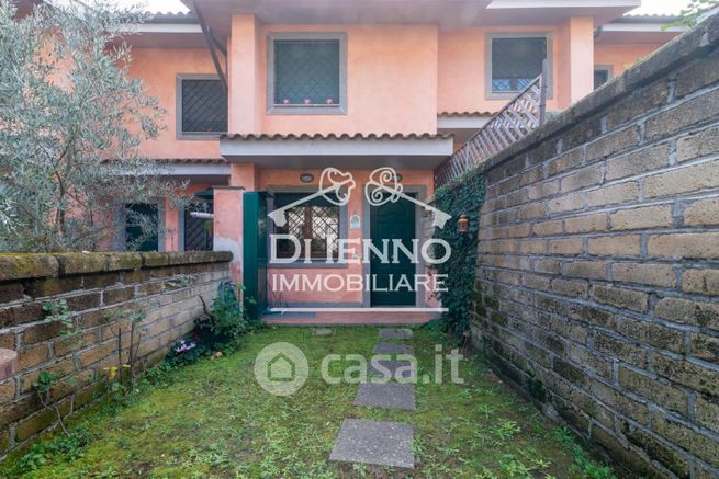 Casa bi/trifamiliare in residenziale in Via Monte Maj