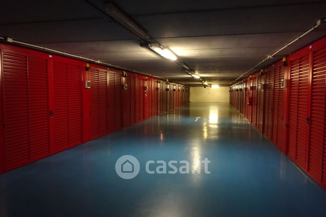 Garage/posto auto in residenziale in Via Acherusio 25