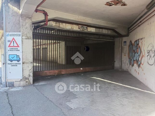 Garage/posto auto in residenziale in Via Vincenzo Giuffrida 187