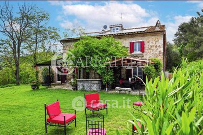 Rustico/casale in residenziale in Strada dei Poderi