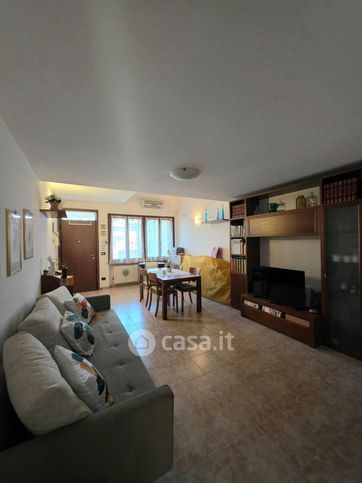 Appartamento in residenziale in Via delle Camelie 50