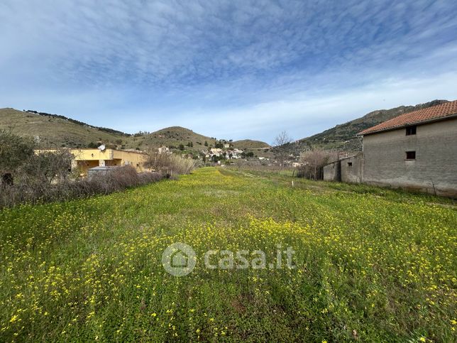 Terreno agricolo in commerciale in Via P. 3 10