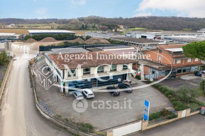 Capannone in commerciale in Via Marco Polo 439
