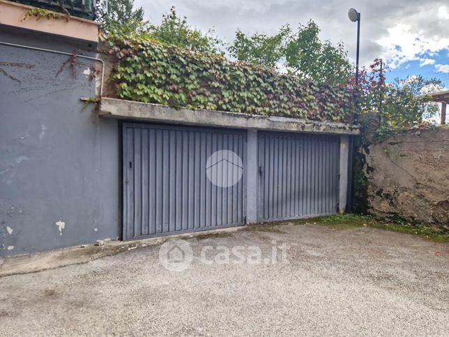 Garage/posto auto in residenziale in Via Giovanni Feneziani