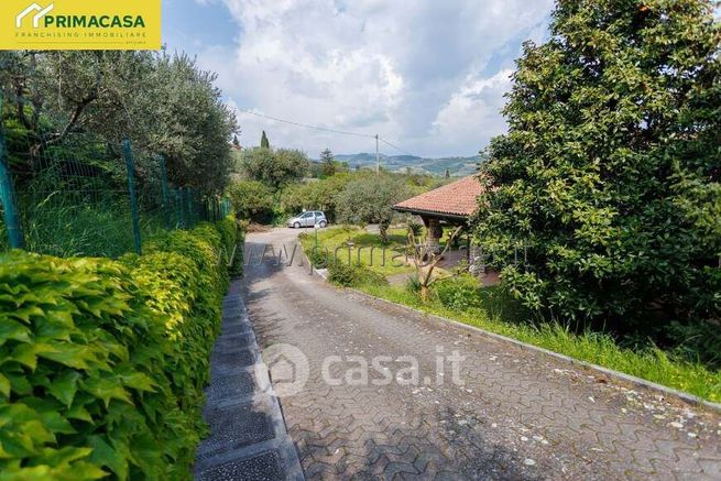 Villa in residenziale in Via Monte Faustini