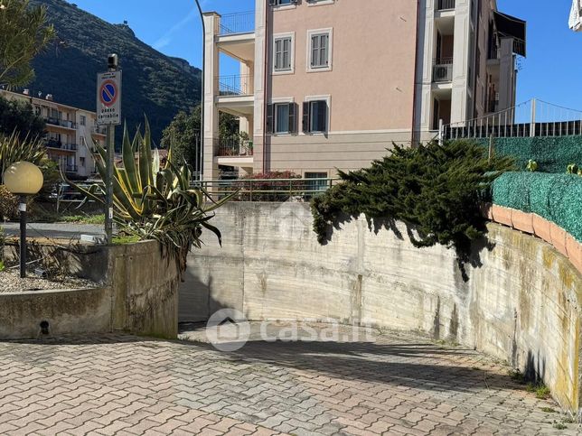 Box/posto auto in residenziale in Plazzetta Aldo Moro