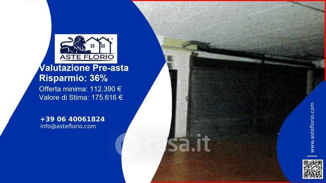 Ufficio in commerciale in Via dell'Osteria del Finocchio 24