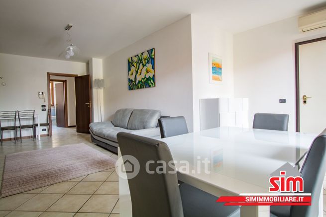 Appartamento in residenziale in Via Novara