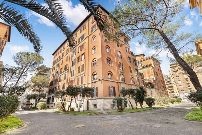 Appartamento in residenziale in Via Giuseppe Sacconi