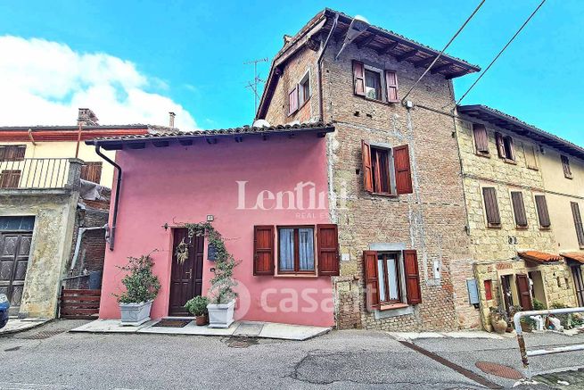 Casa indipendente in residenziale in Via dei Martiri 39