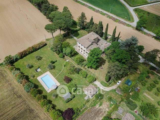 Villa in residenziale in Località Pitigliano 8