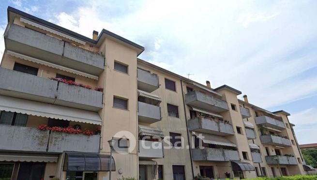 Appartamento in residenziale in Via Leonino da Zara