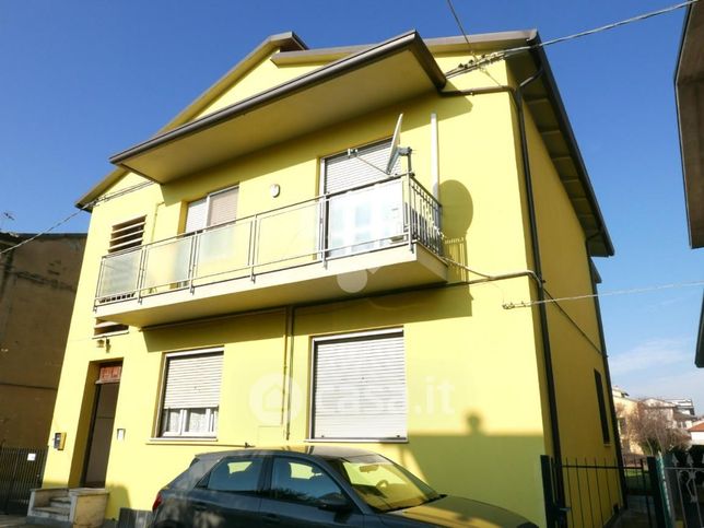 Casa bi/trifamiliare in residenziale in Via Eritrea 20