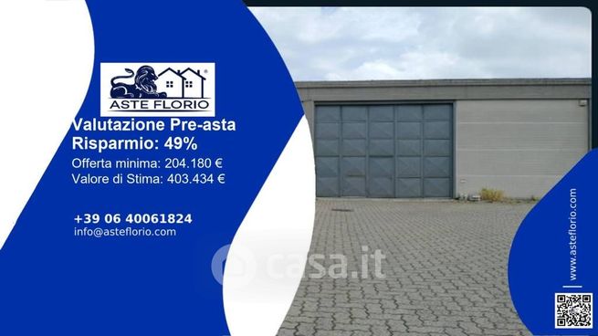 Capannone in commerciale in Via dell'Industria 34