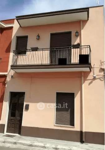 Casa indipendente in residenziale in Via F. Melli 16