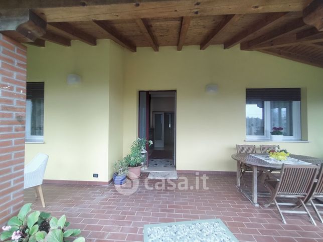 Villa in residenziale in Via SantandrÃ 