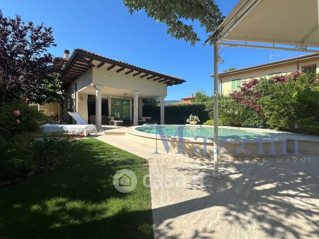 Villa in residenziale in Via A. Dazzi